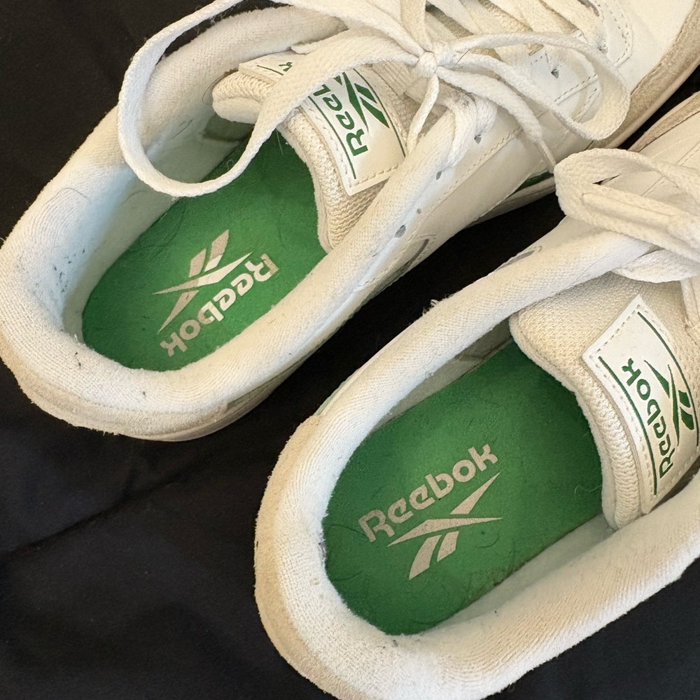 Retro Reebok Sneakers - Picture 3 of 6